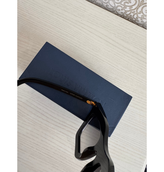 Очки • Louis Vuitton • Черный
