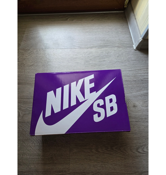 Кроссовки • Nike • Бордовый