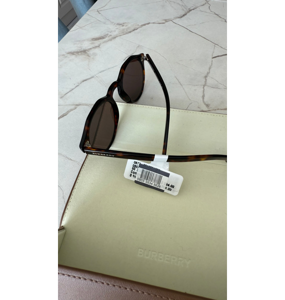 Солнцезащитные очки • Burberry • Коричневый
