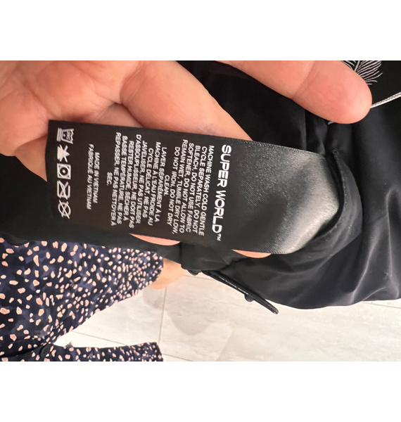 Куртка • Aritzia • Черный