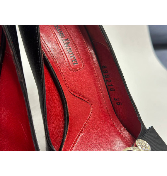 Босоножки • Cesare Paciotti • Черный