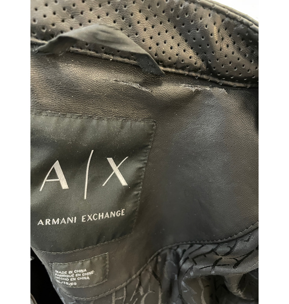 Куртка • Armani Exchange • Черный