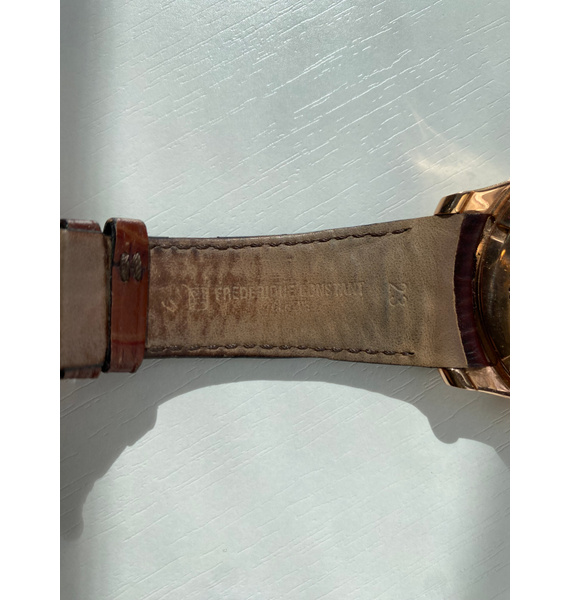 Часы • Frédérique Constant • Золотой