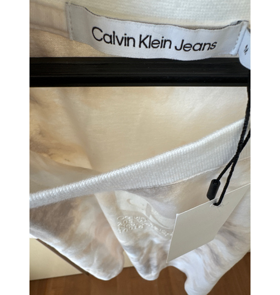 Футболка • Calvin Klein Jeans • Бежевый