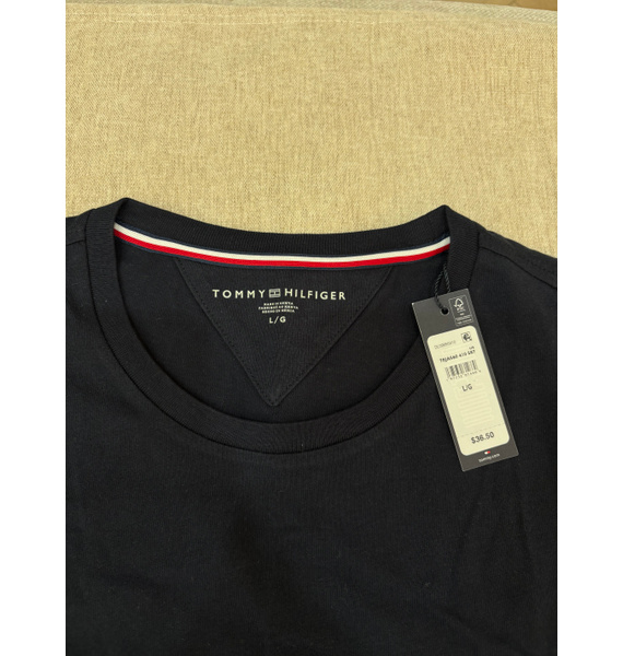Футболка • Tommy Hilfiger • Темно-синий