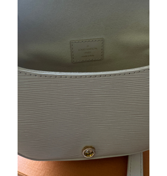Сумка • Louis Vuitton • Бежевый