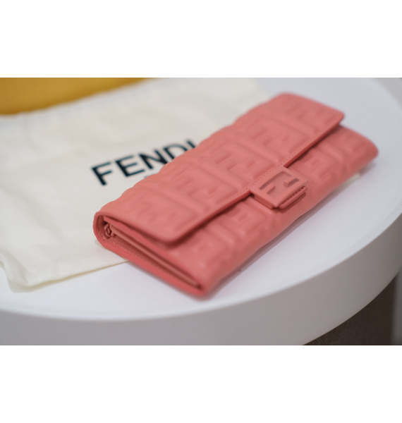 Клатч • Fendi • Коралловый