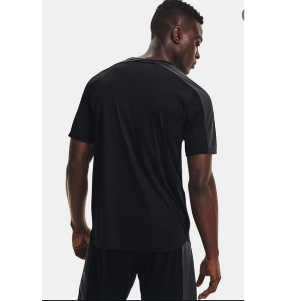 Футболка • Under Armour • Черный