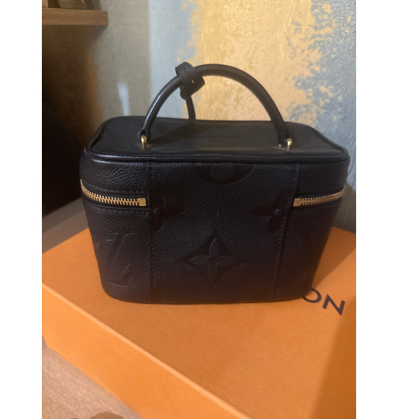 Сумка • Louis Vuitton • Черный