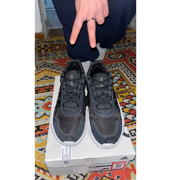 Кроссовки • adidas • Черный