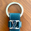 Брелок • Louis Vuitton • Серый
