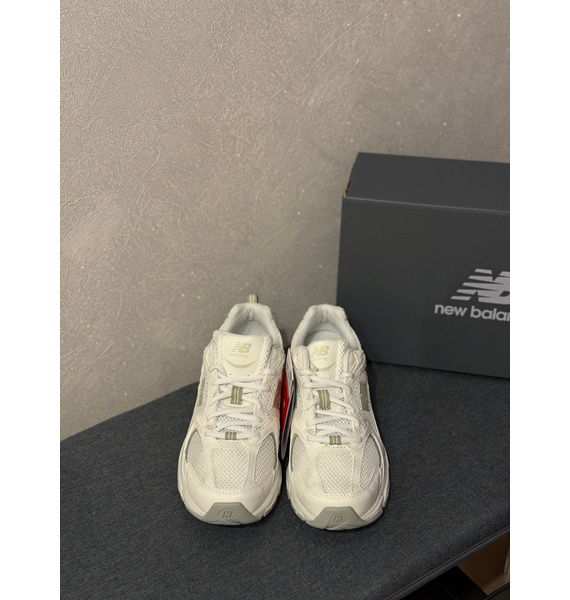 Кроссовки • New Balance • Белый