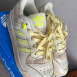 Кроссовки • adidas Originals • Бежевый