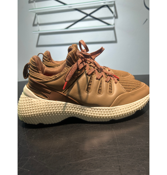 Кроссовки • Uterqüe • Коричневый