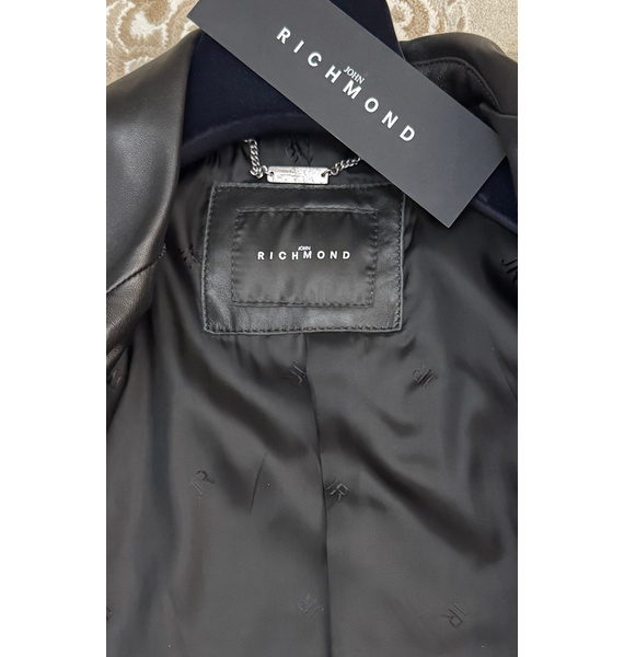 Куртка • John Richmond • Черный