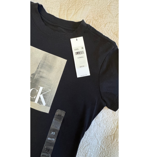 Футболка • Calvin Klein • Черный