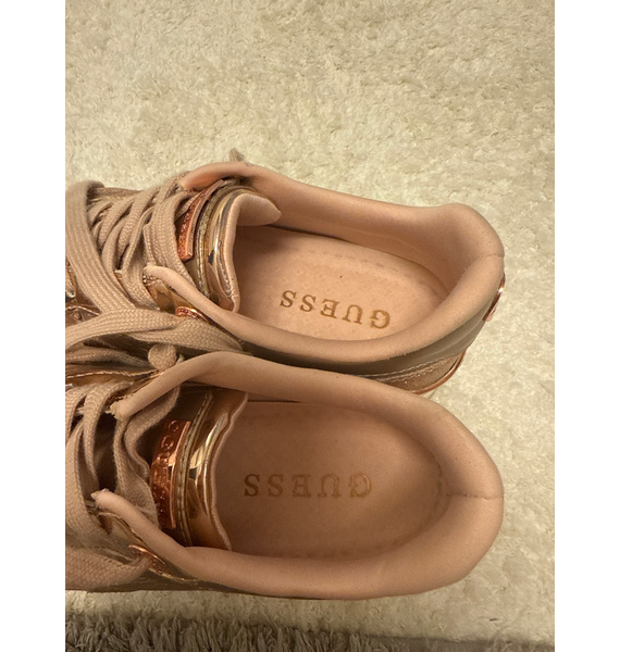 Кроссовки • GUESS • Золотой