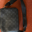 Сумка • Louis Vuitton • Черный