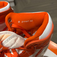 Кроссовки • Nike • Оранжевый