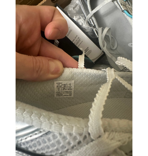 Кроссовки • ASICS • Белый
