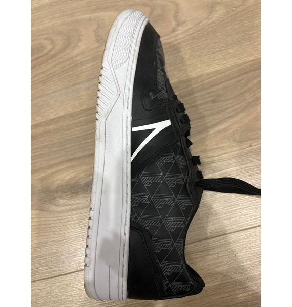 Кеды • Lacoste • Черный