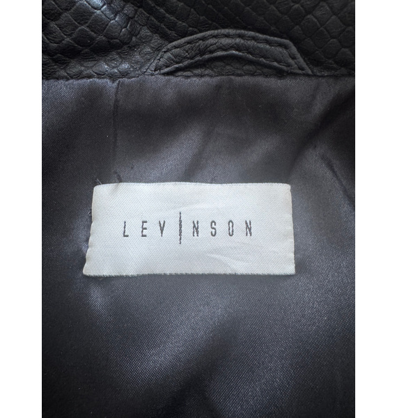 Куртка • Levinson • Черный