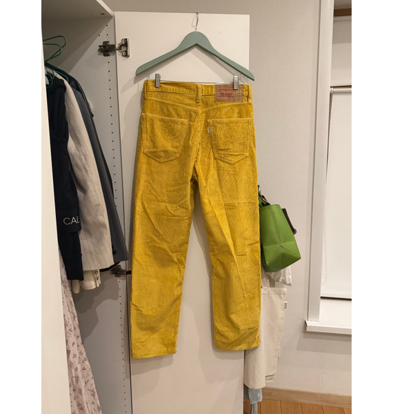 Джинсы • Levi's • Горчичный