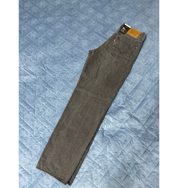 Джинсы • Levi's • Серый