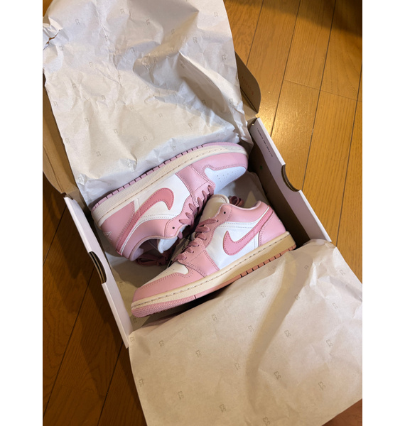 Кроссовки • Nike • Розовый