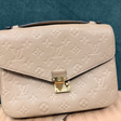Сумка • Louis Vuitton • Бежевый