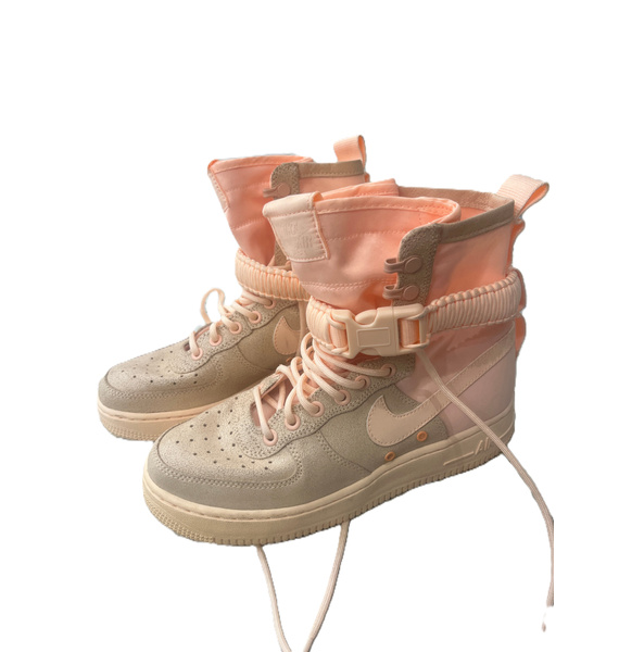 Кроссовки • Nike • Розовый