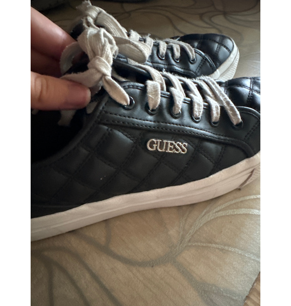 Кроссовки • GUESS • Черный