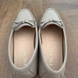 Лоферы • Prada • Бежевый