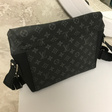 Сумка • Louis Vuitton • Черный