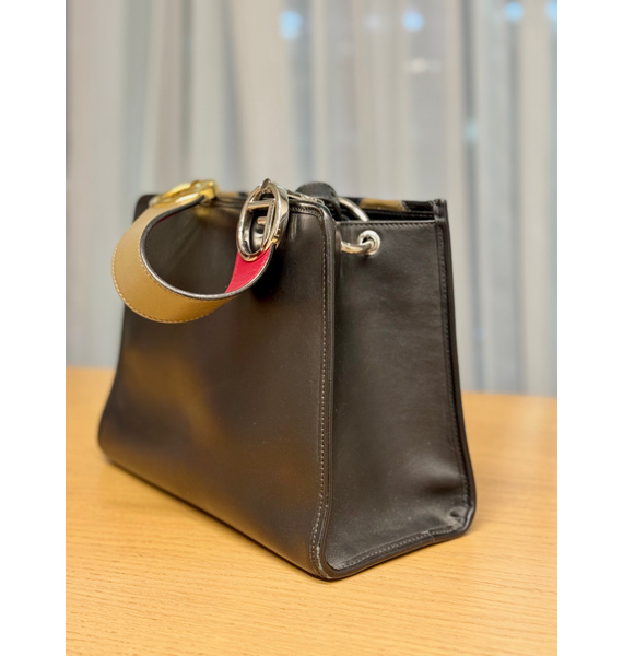 Сумка • Fendi • Черный