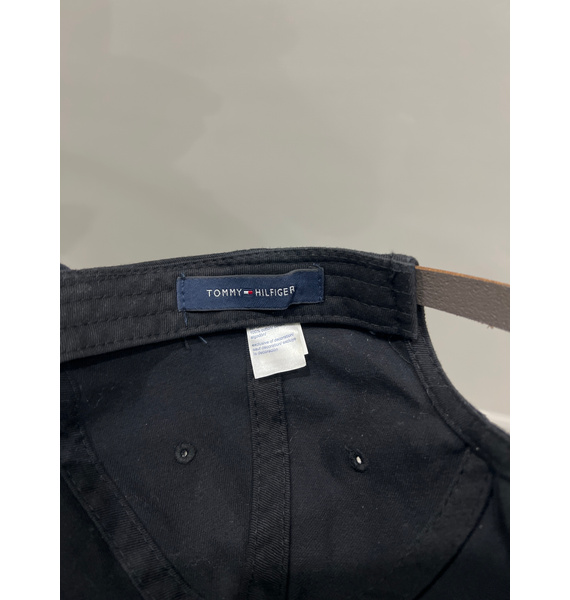 Кепка • Tommy Hilfiger • Черный