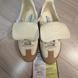 Кроссовки • adidas • Бежевый
