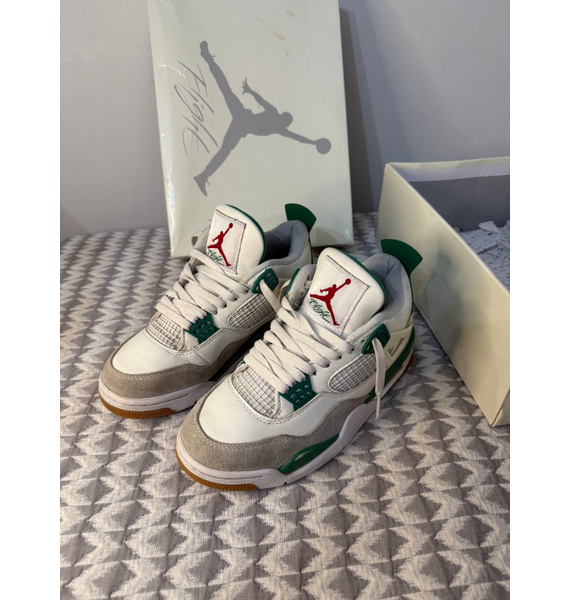 Кроссовки • Jordan • Белый