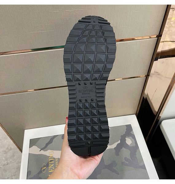 Кроссовки • Valentino Garavani • Черный