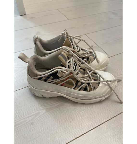 Кроссовки • Burberry • Белый