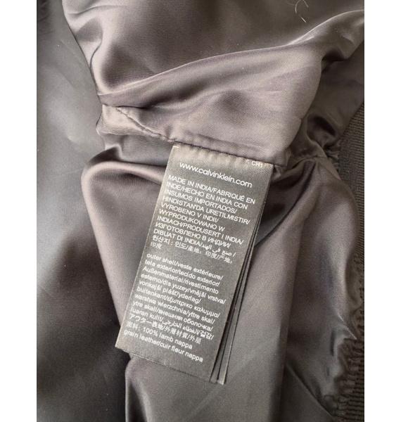 Куртка • Calvin Klein • Черный