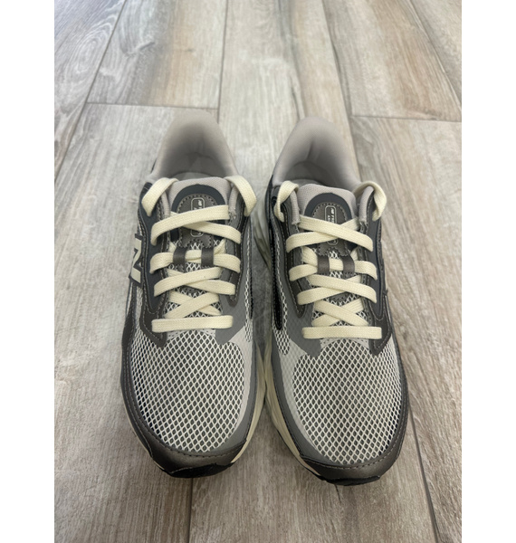Кроссовки • New Balance • Серый