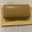 Клатч • Louis Vuitton • Кремовый