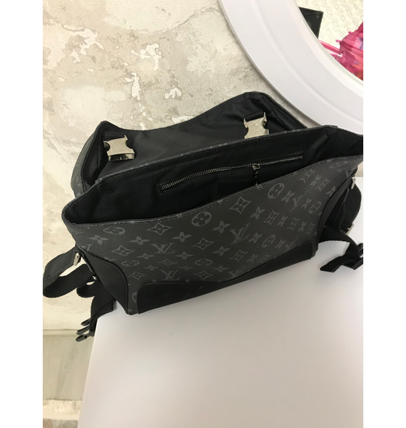 Сумка • Louis Vuitton • Черный