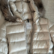 Пуховик • Moncler • Бежевый