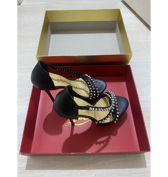 Туфли • Christian Louboutin • Черный