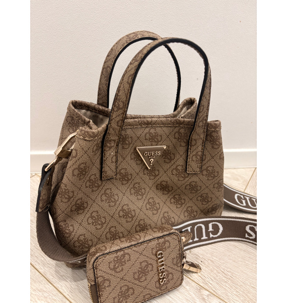 Сумка • GUESS • Бежевый