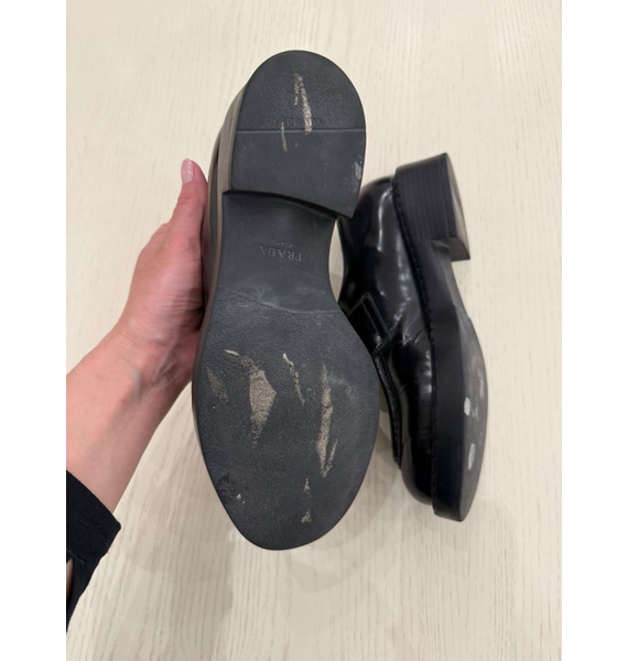 Лоферы • Prada • Черный