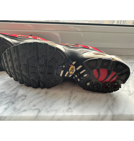 Кроссовки • Nike • Красный