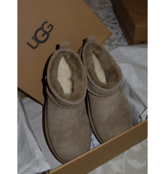 Сапоги • UGG • Хаки